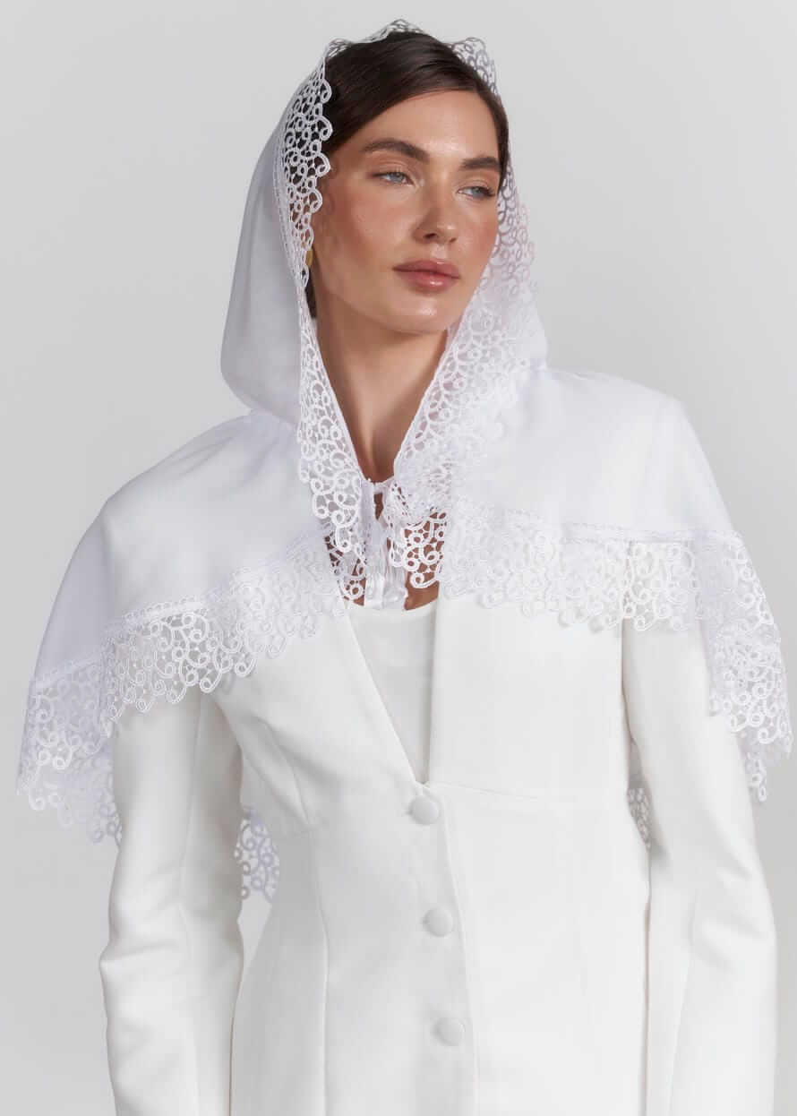 Палантин “White Charm” з капюшоном, шифон та широке мереживо, білий