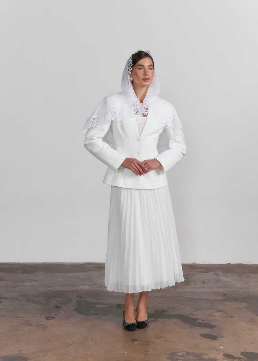 Палантин “White Charm” з капюшоном, шифон та широке мереживо, білий