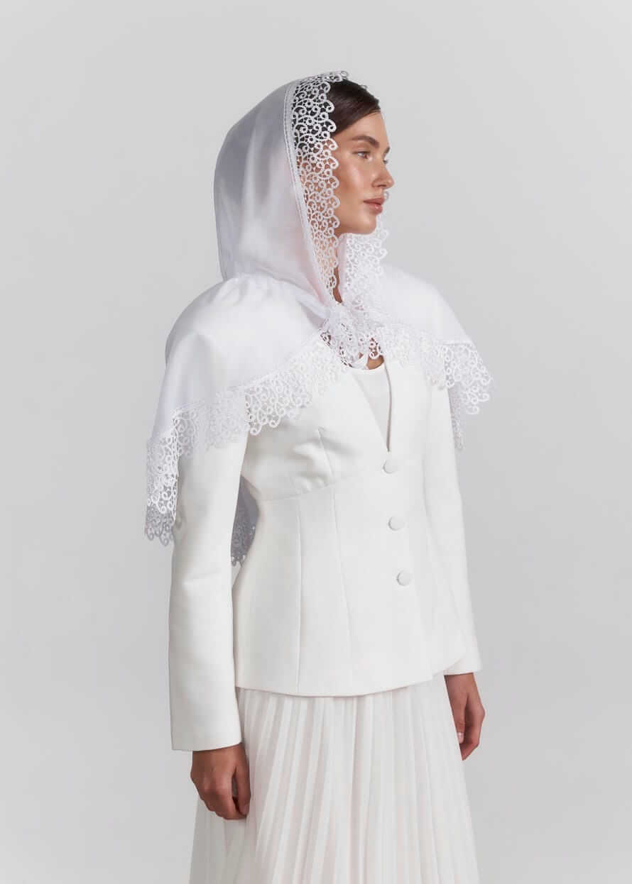 Палантин “White Charm” з капюшоном, шифон та широке мереживо, білий