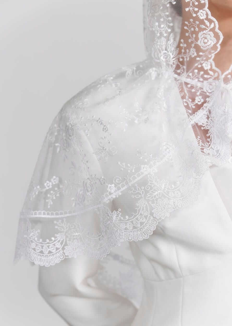 Святковий палантин для храму “White Dream” з капюшоном, білий