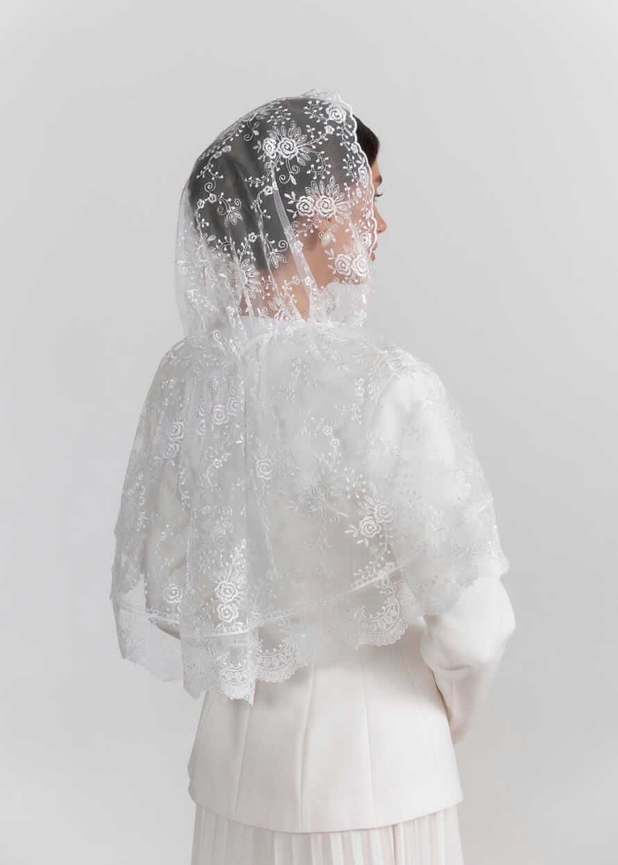 Святковий палантин для храму “White Dream” з капюшоном, білий