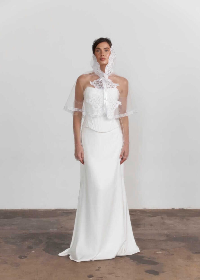 Палантин “Королівська Вуаль” з білого фатіну та кордовим мереживом