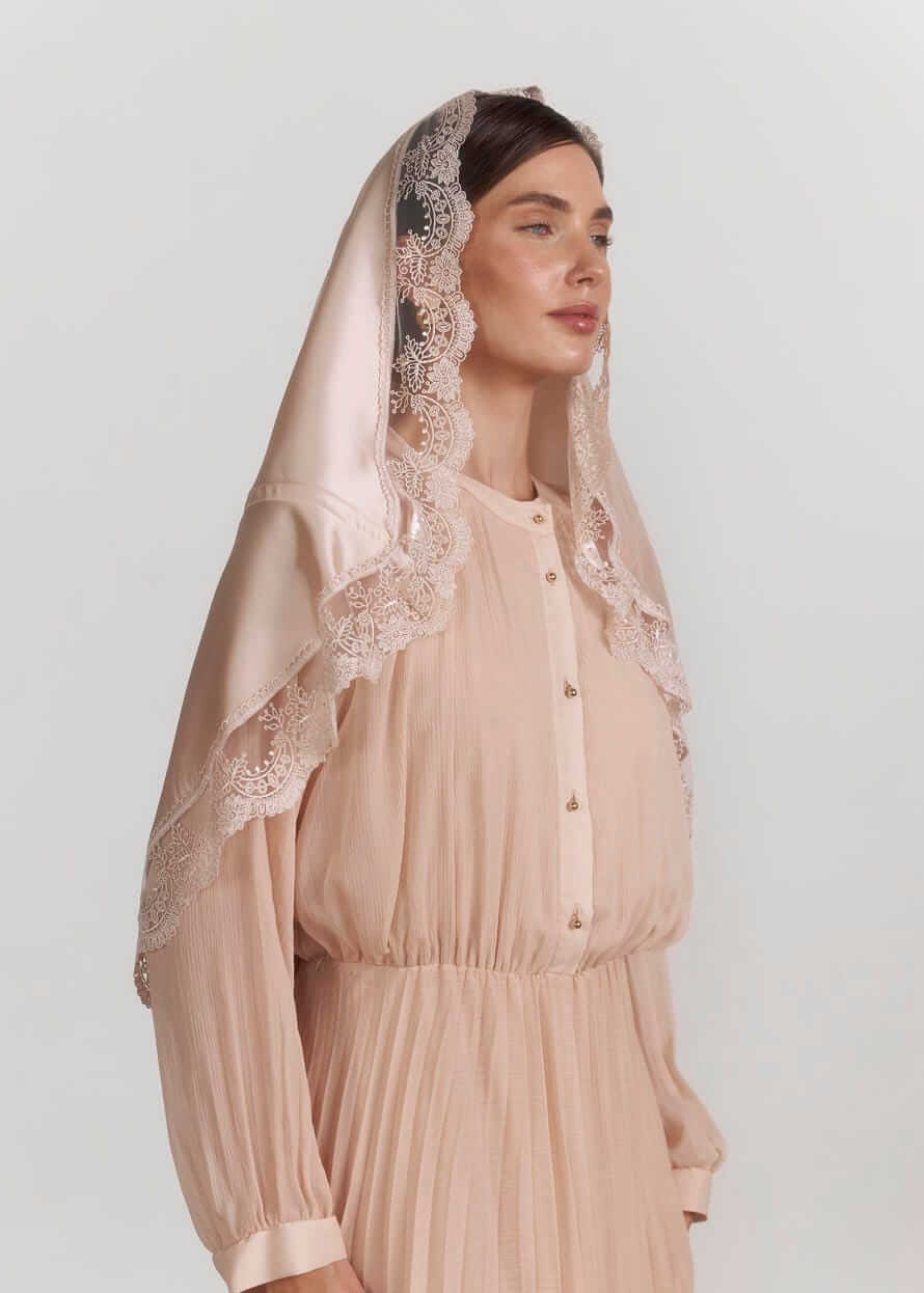 Палантин із шовку Армані “Elegance” з бежевим мереживом