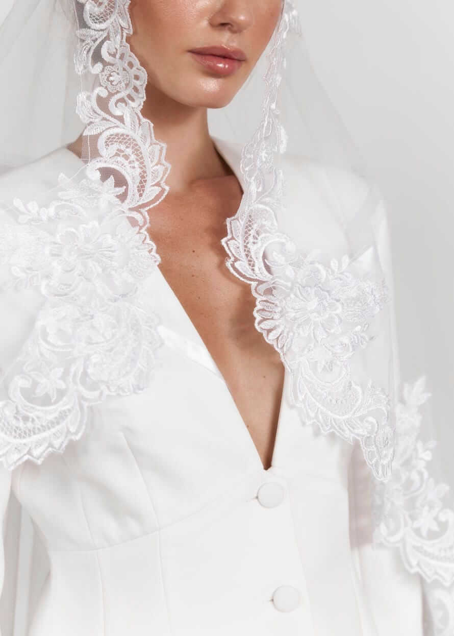 Королівський палантин “Royal Veil” з італійським мереживом, білий, довгий