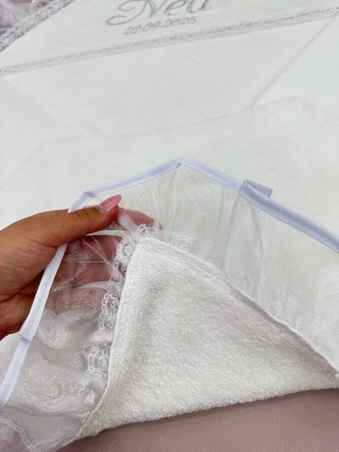 Крижма для хрещення “Срібний Ангел” із велюр махри, біла; з органзою та мереживом