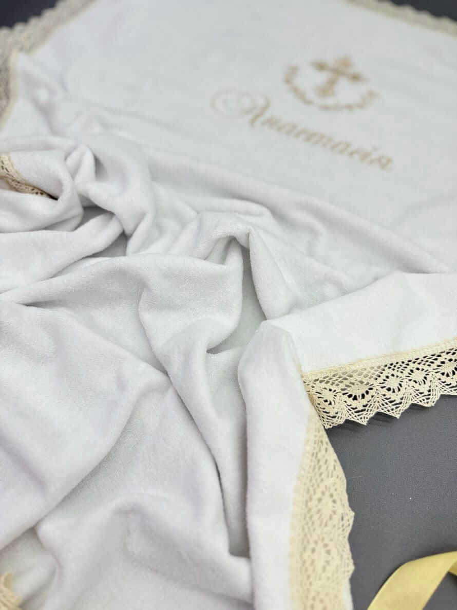 Крижма-рушник “Оксамитова Молитва” іменна, велюр-махра, бежеве мереживо