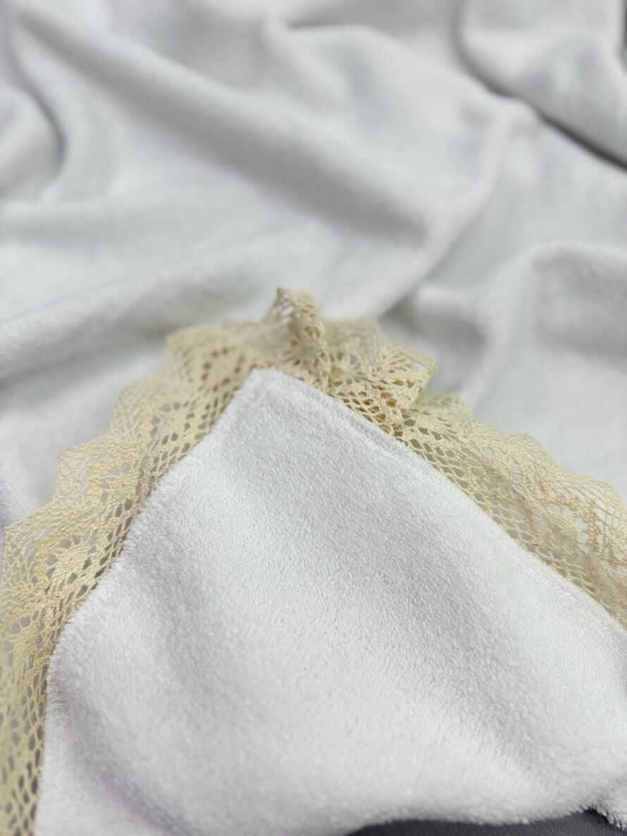 Крижма-рушник “Оксамитова Молитва” іменна, велюр-махра, бежеве мереживо