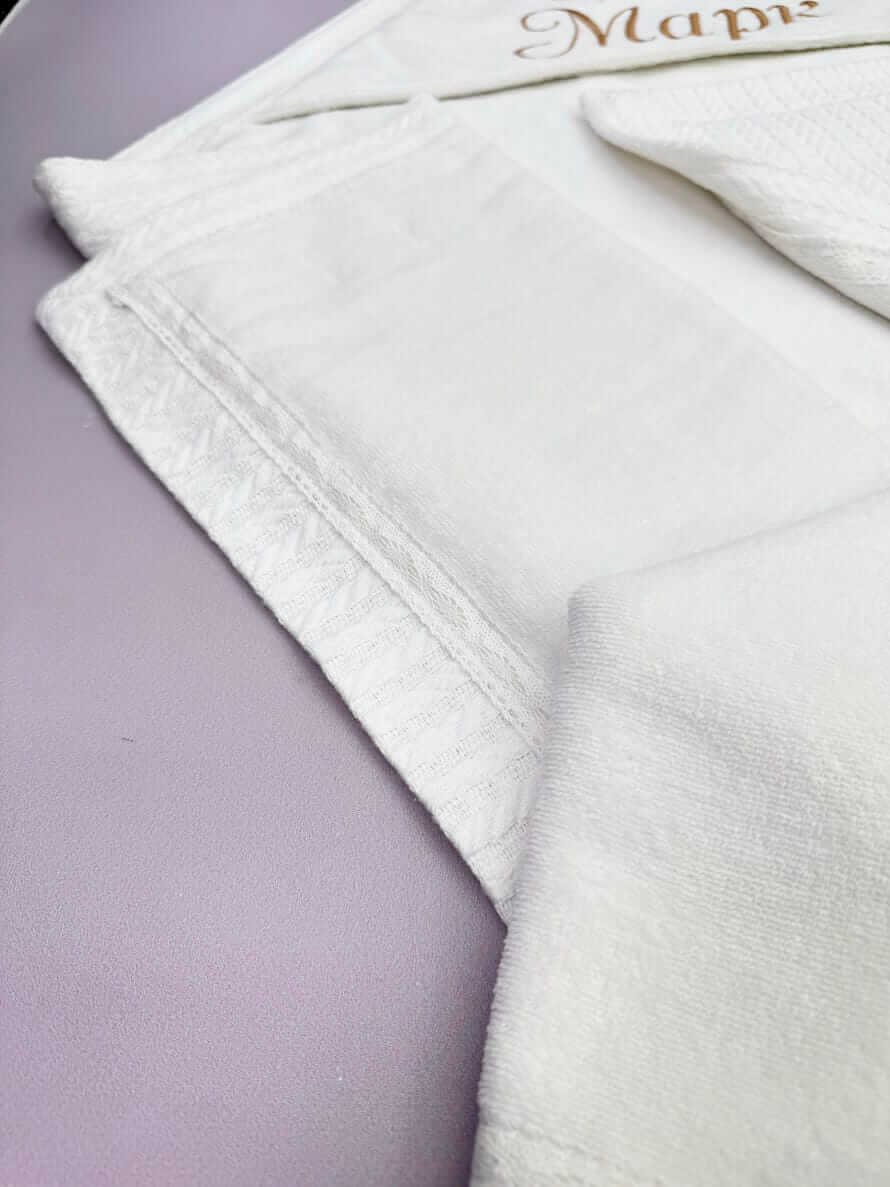 Набір для хрещення хлопчика “Теплі Традиції” з крижмою та вишиванкою, білий