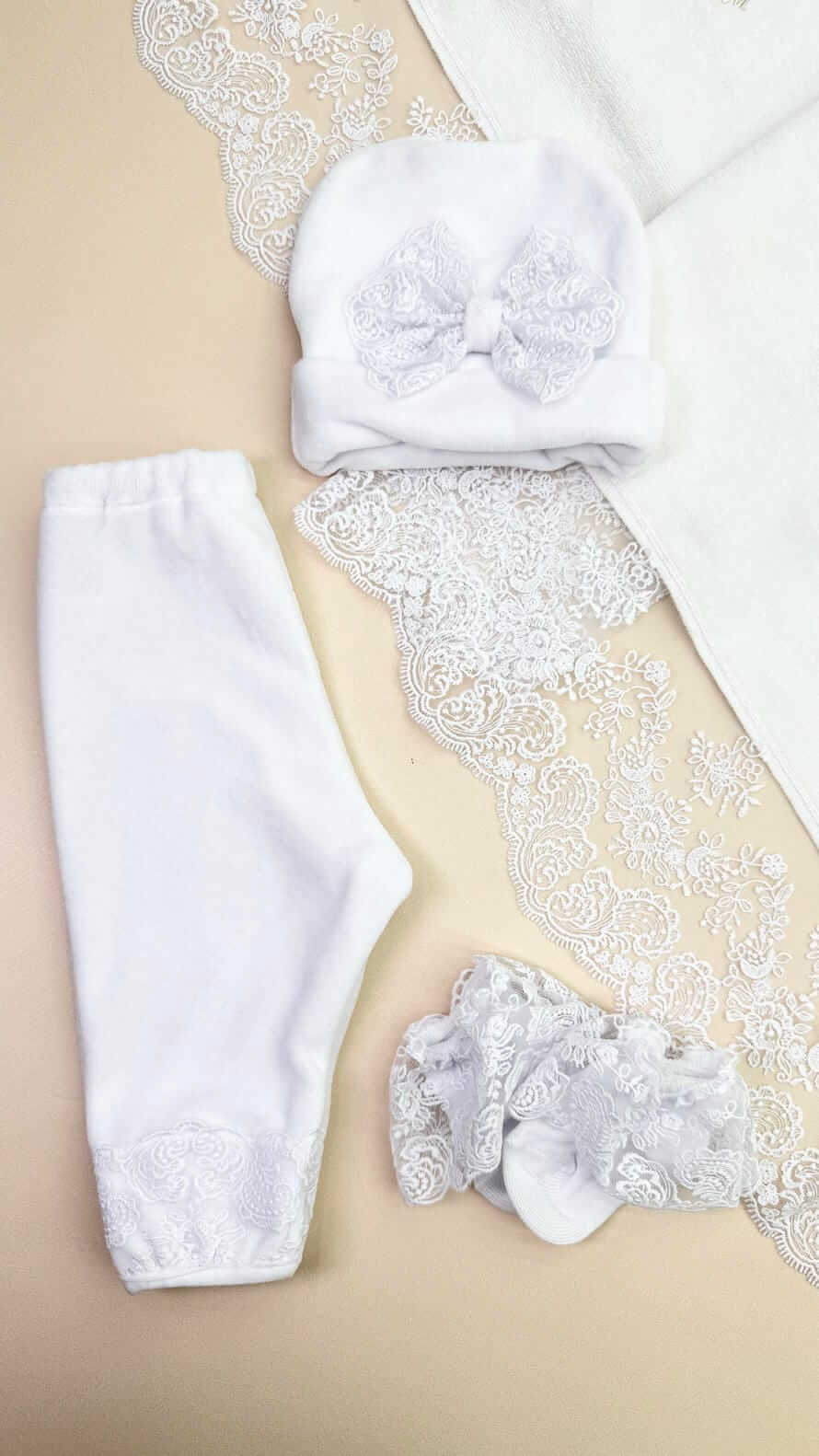 Хрестильний набір для дівчинки “Маленька Принцеса” з крижмою та сукнею