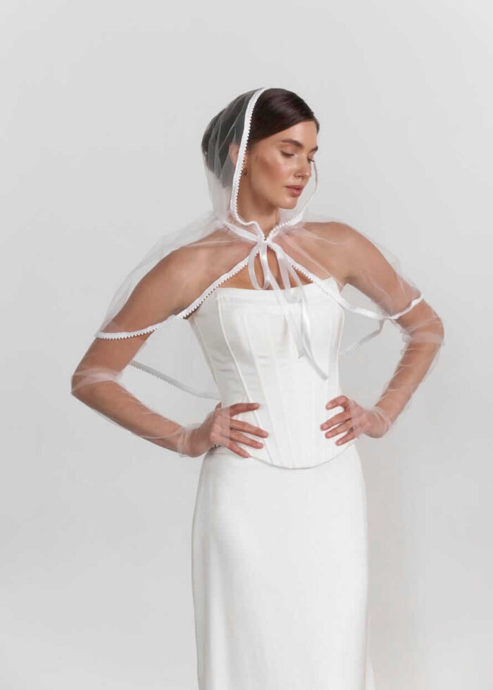 Палантин з фатіну (Білий) з міні-помпонами по краю, накидка