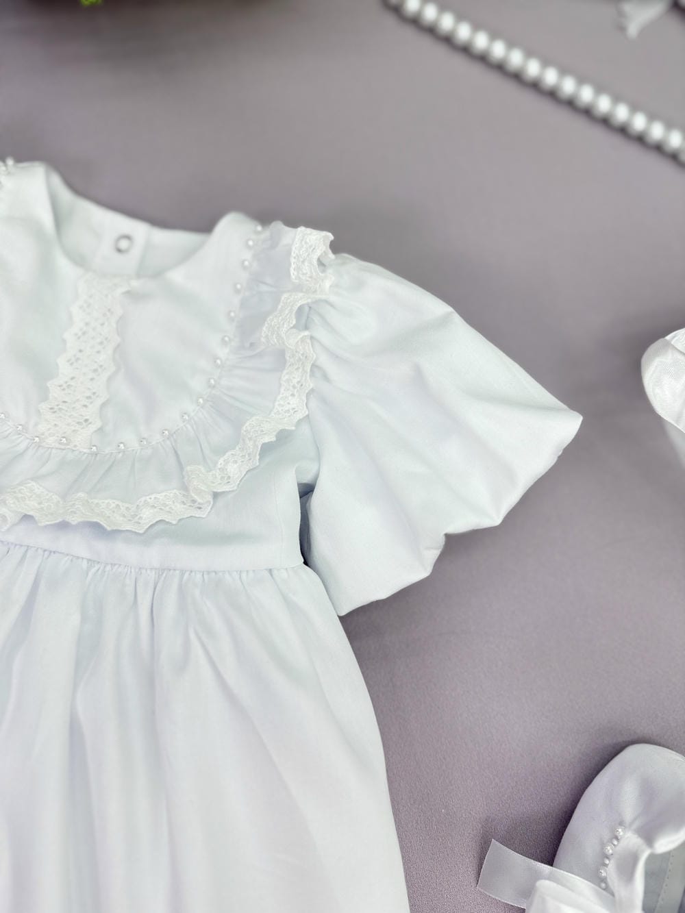 Набір на хрестини дівчинки “Сатинова Ніжність”, з бавовняним мереживом