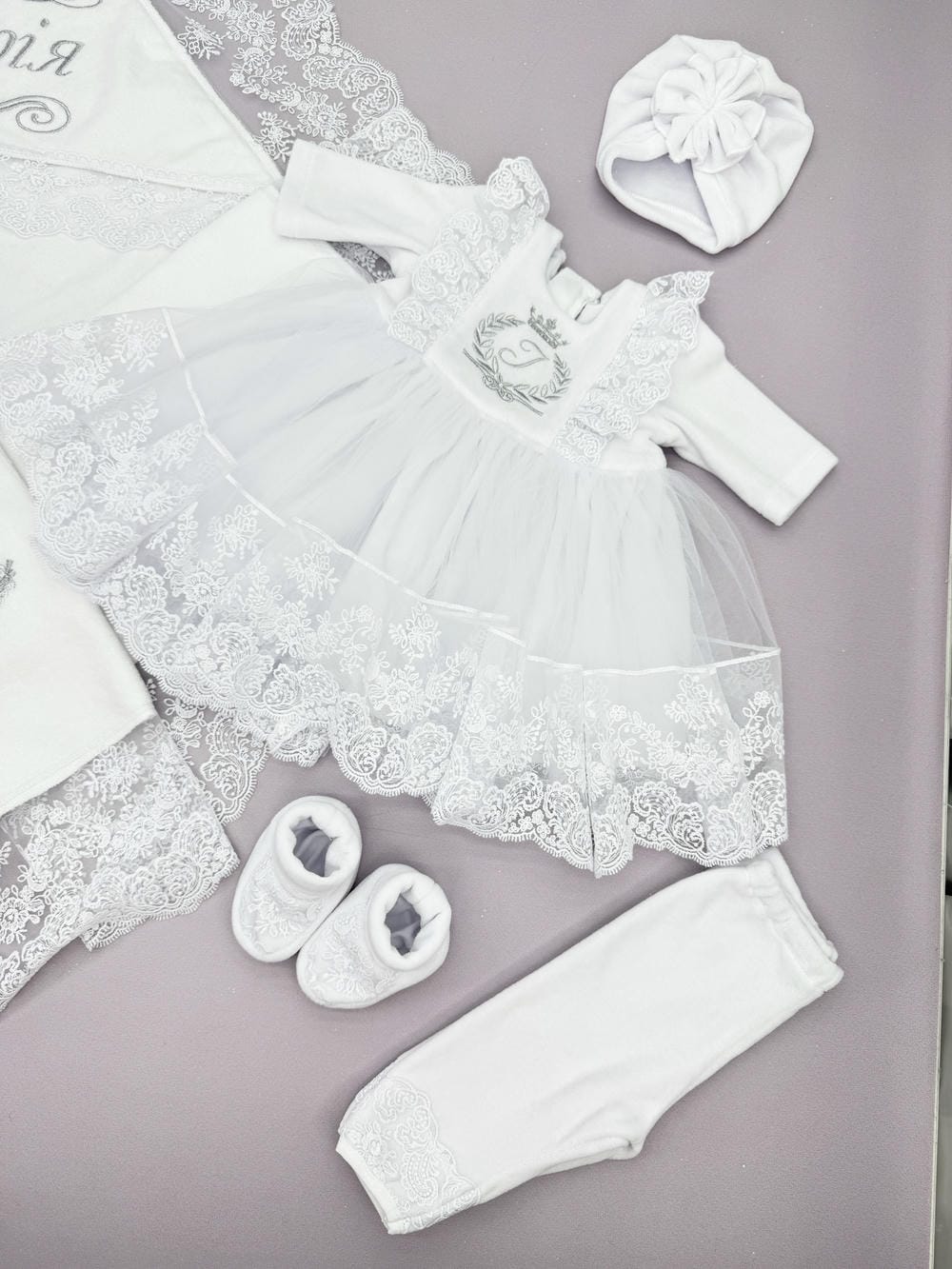 Набір для хрещення дівчинки  “Срібна Корона”, іменна вишивка