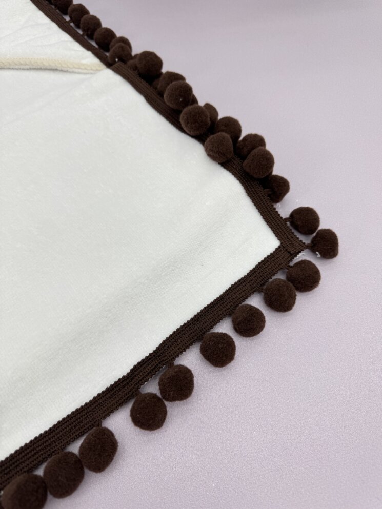 Крыжма-полотенце “Шоколадные Помпоны”