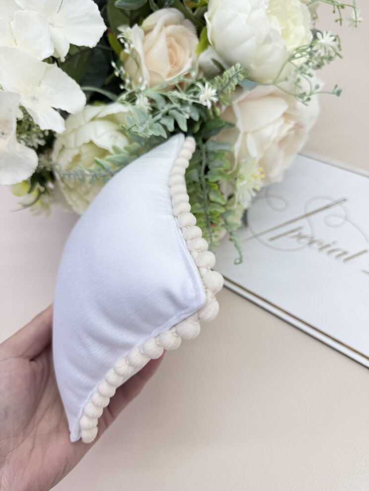 Подушечка для хрестика “Кремовий Затишок”