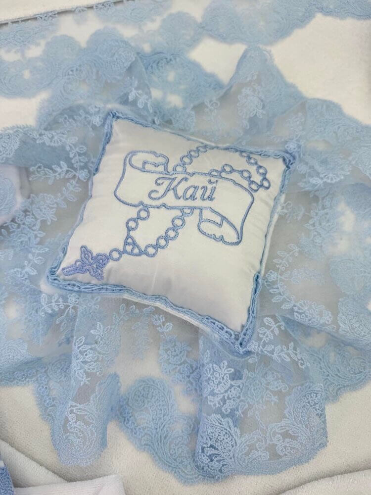 Подушечка під хрестик "Небесний Розарій" широке мереживо, іменна