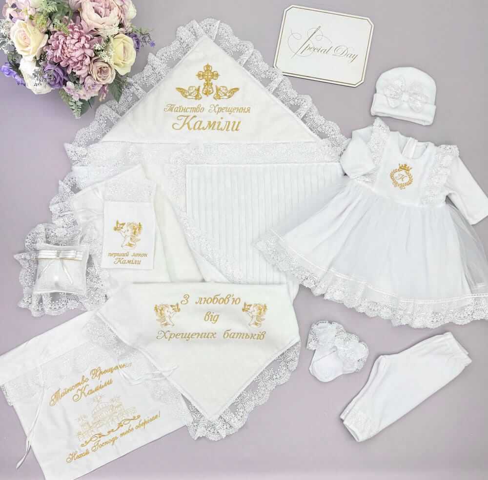 Повний набір для хрещення дівчинки «Снігова Королева»: іменна крижма, утеплений одяг для дівчинки, аксесуари для хрестин