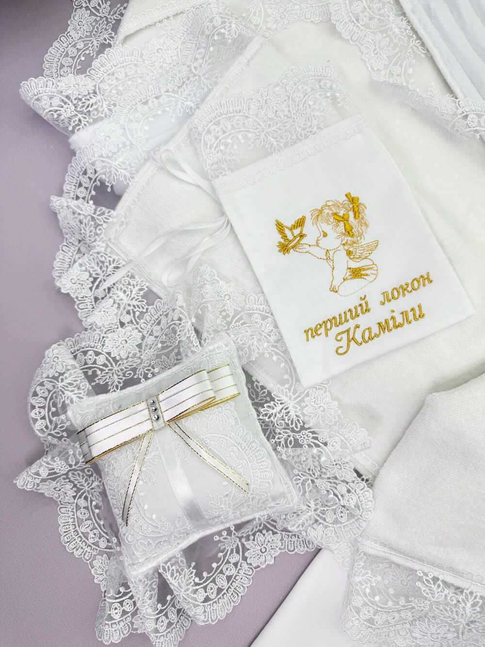 Повний набір для хрещення  дівчинки «Снігова Королева»: іменна крижма, утеплений одяг для дівчинки, аксесуари для хрестин