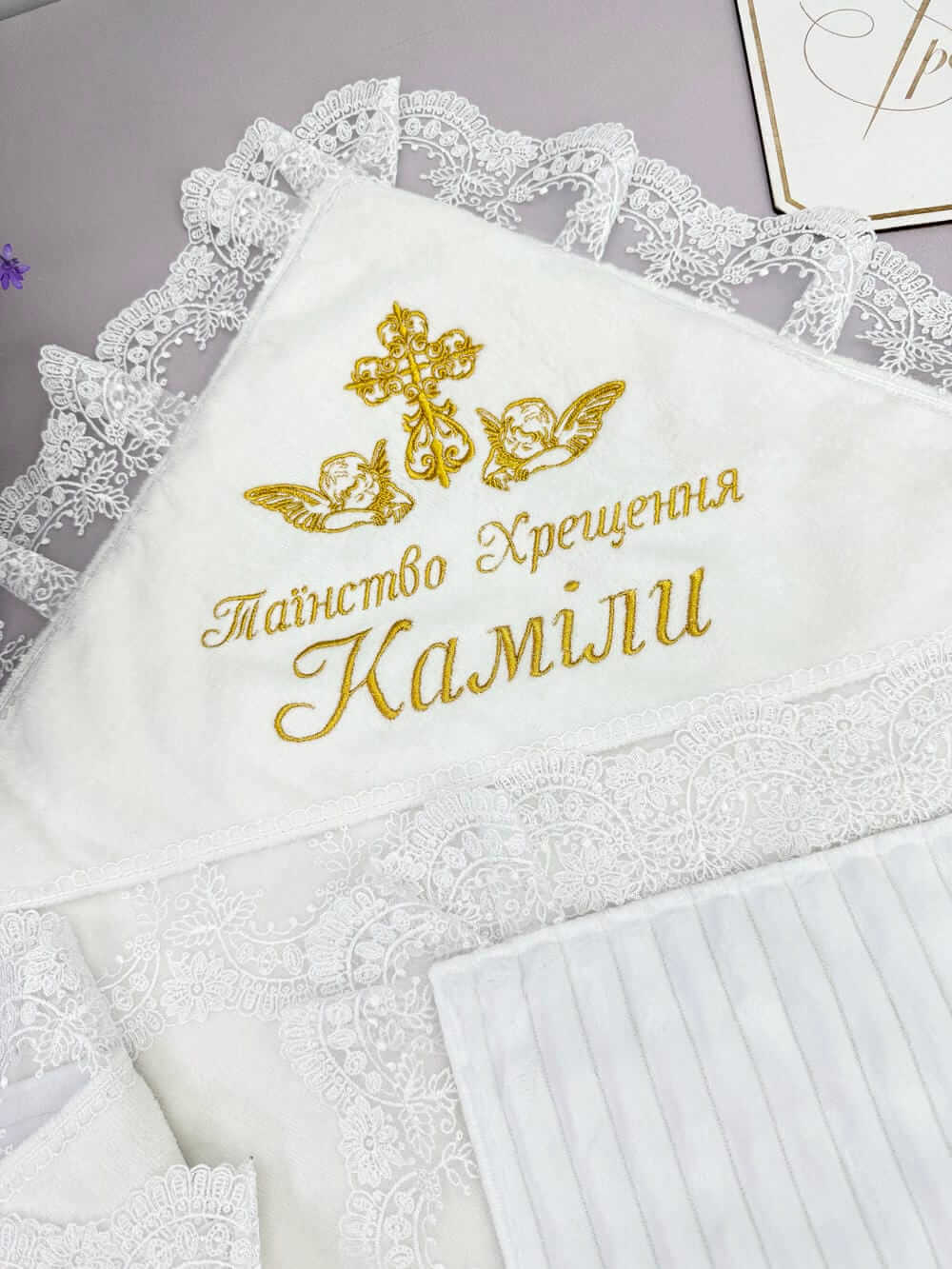 Повний набір для хрещення  дівчинки «Снігова Королева»: іменна крижма, утеплений одяг для дівчинки, аксесуари для хрестин