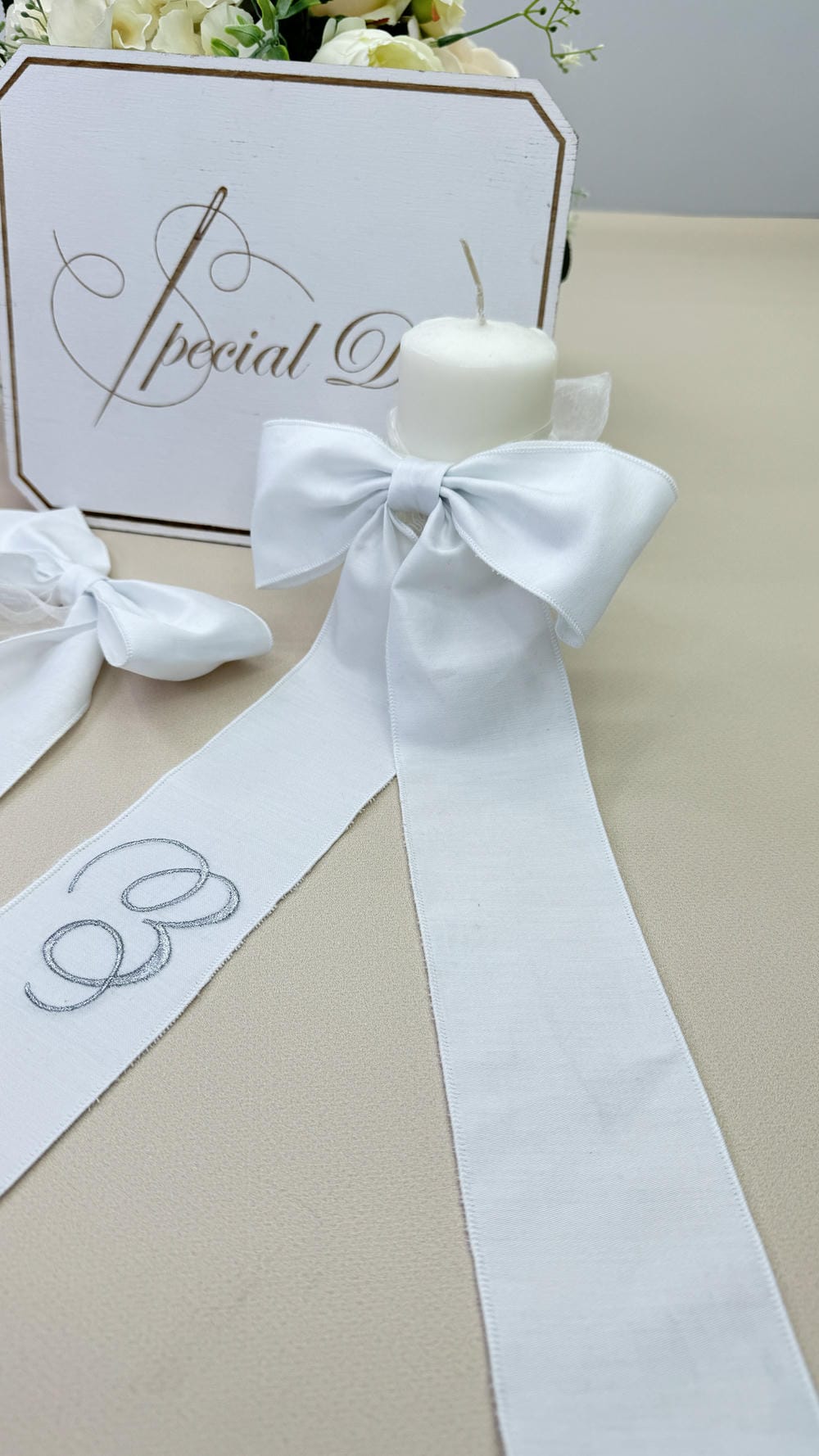 Бантики для свічок з вишитою літерою/ініціалом