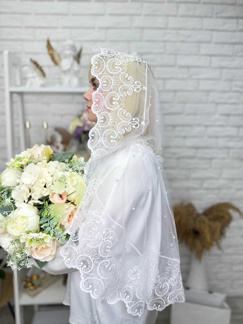 Палантин в храм «Жемчужная Корона» для крестной мамы, фатиновый