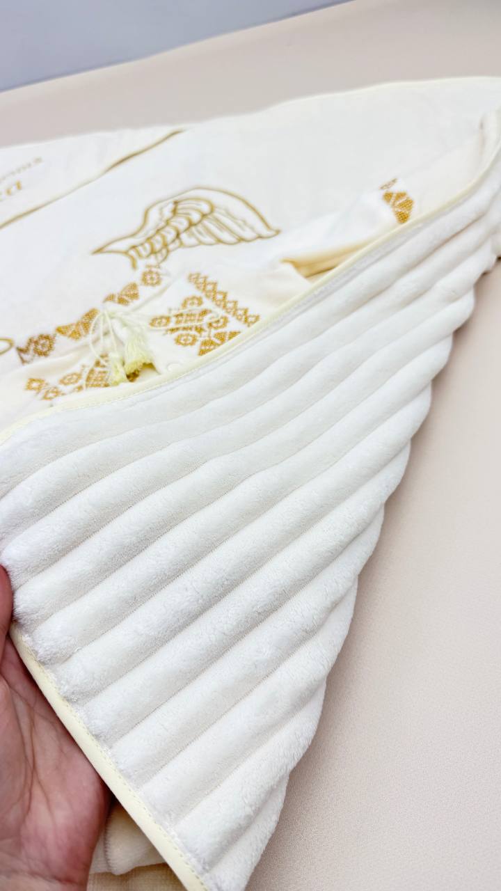 Хрестильний набір для хлопчика “Золотий Козак”, крижма та одяг