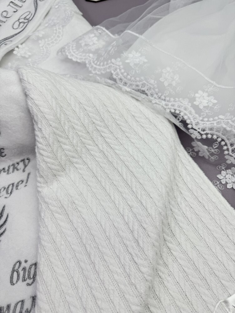 Хрестильний набір для дівчинки «Срібна Княжна»: крижма-плед та сатинова сукня