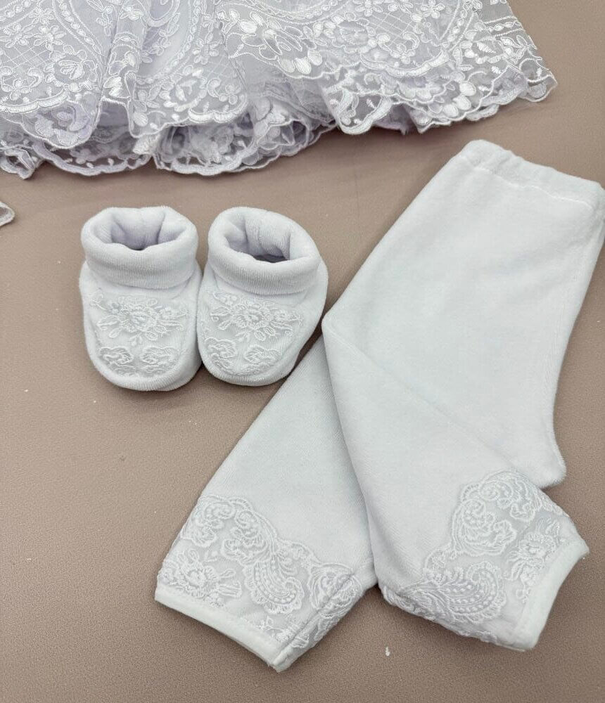 Роскошный велюровый набор на крещение для девочки “Cord Lace White”