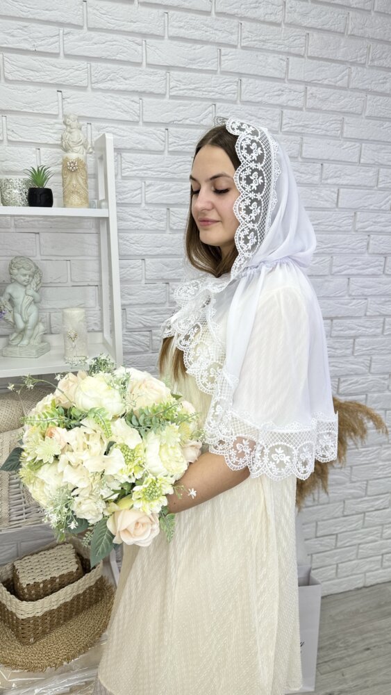 Белый шифоновый палантин «Grace» с широким кружевом для Храма