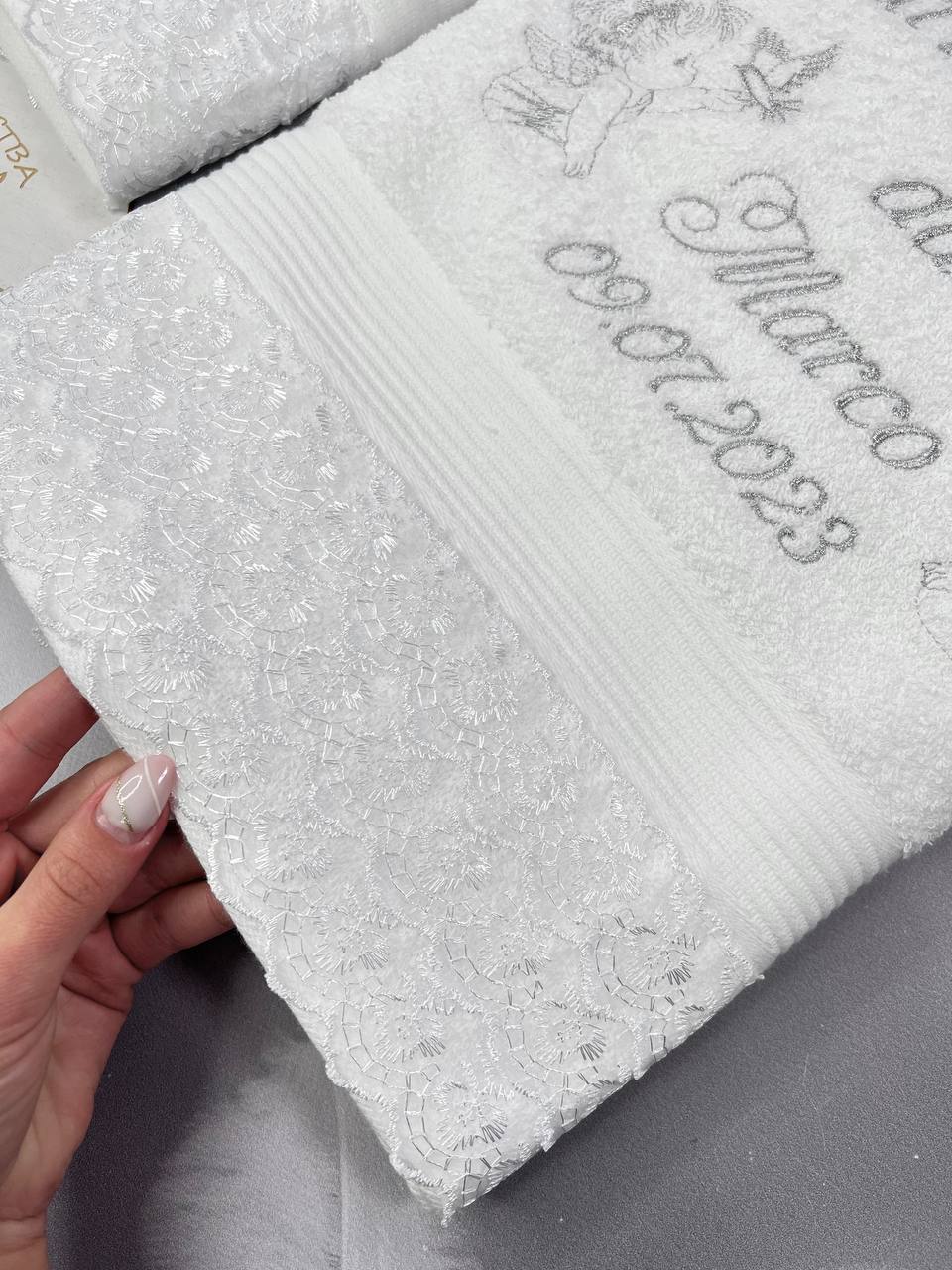 Подарочный набор махровых полотенец для крёстных родителей «Кружевная нежность»