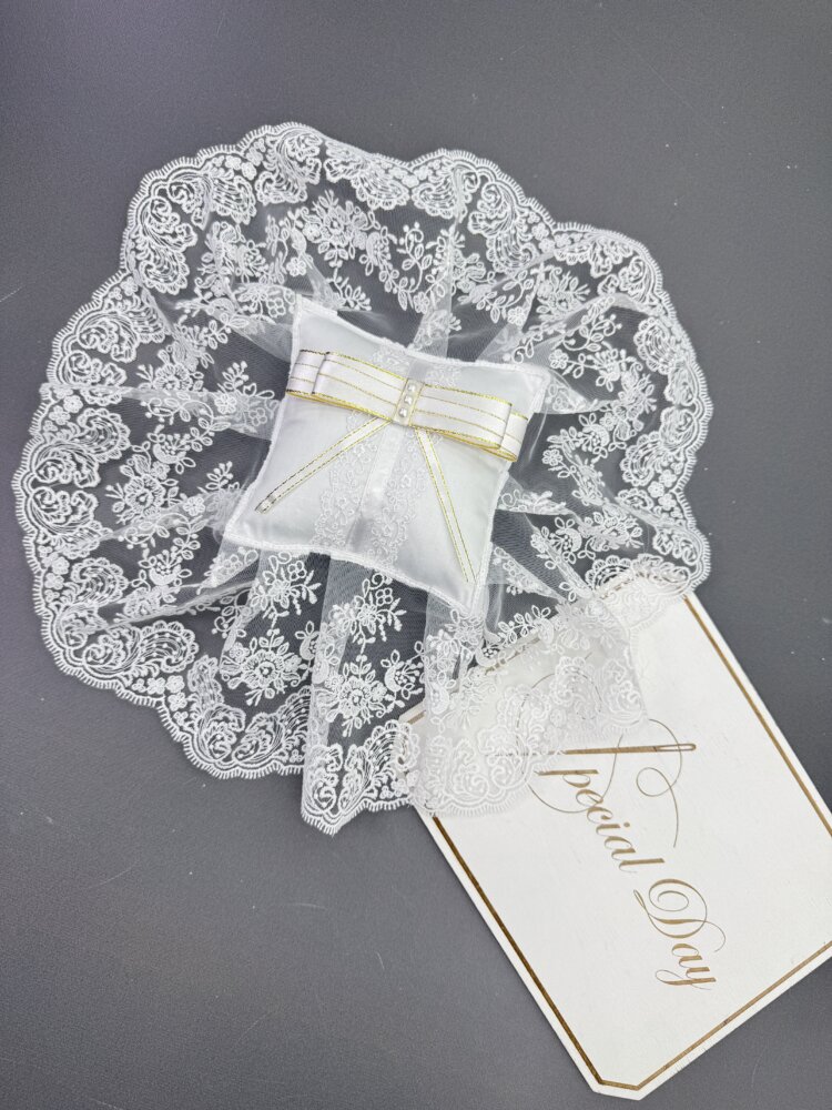 Сатиновая подушечка под крестик «Lace Bow» с широким кружевом