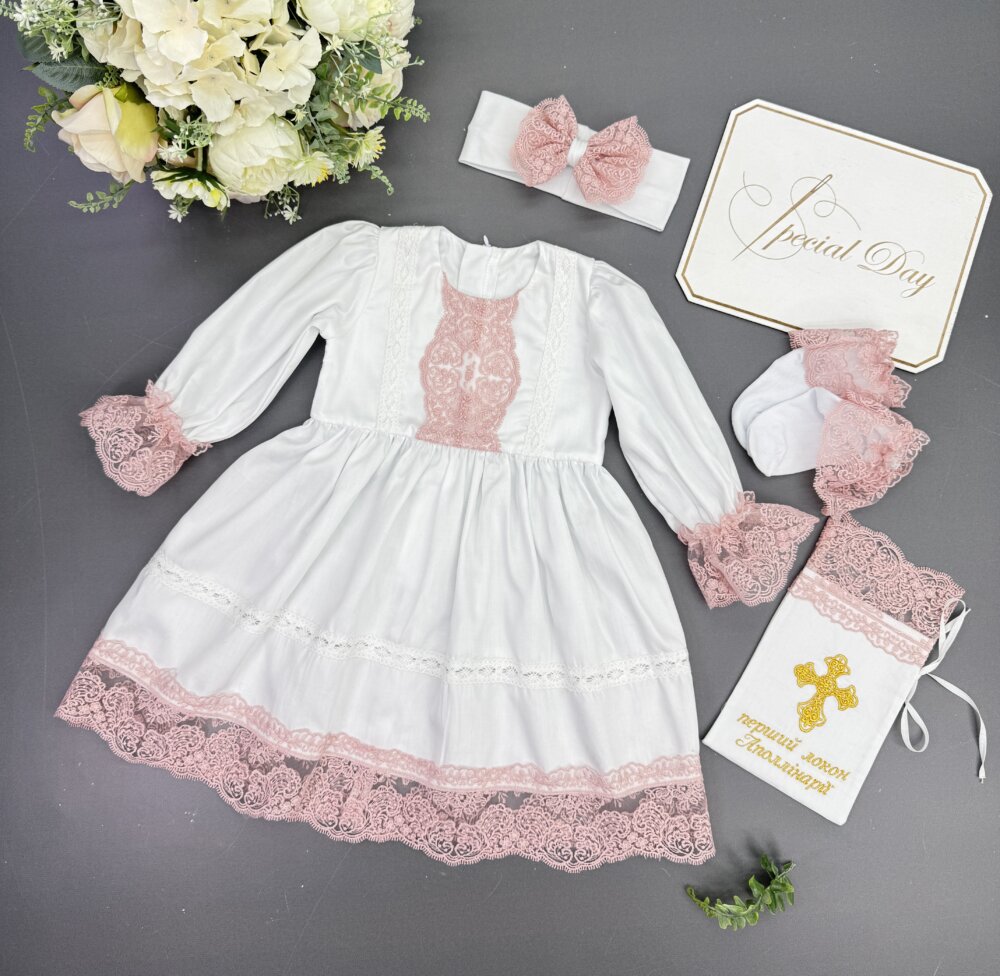 Крестильный набор для девочки «Pink Peony»: сатиновое платье и аксессуары
