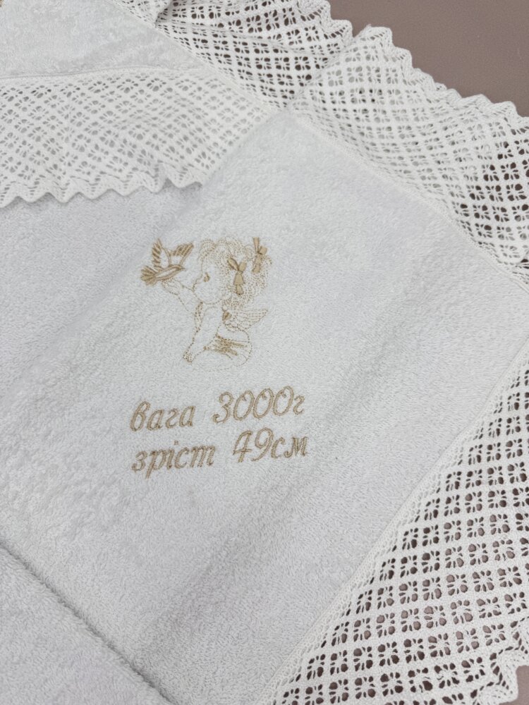 Крестильная крыжма «Cream Lace Heritage» с хлопковым кружевом и богатой вышивкой