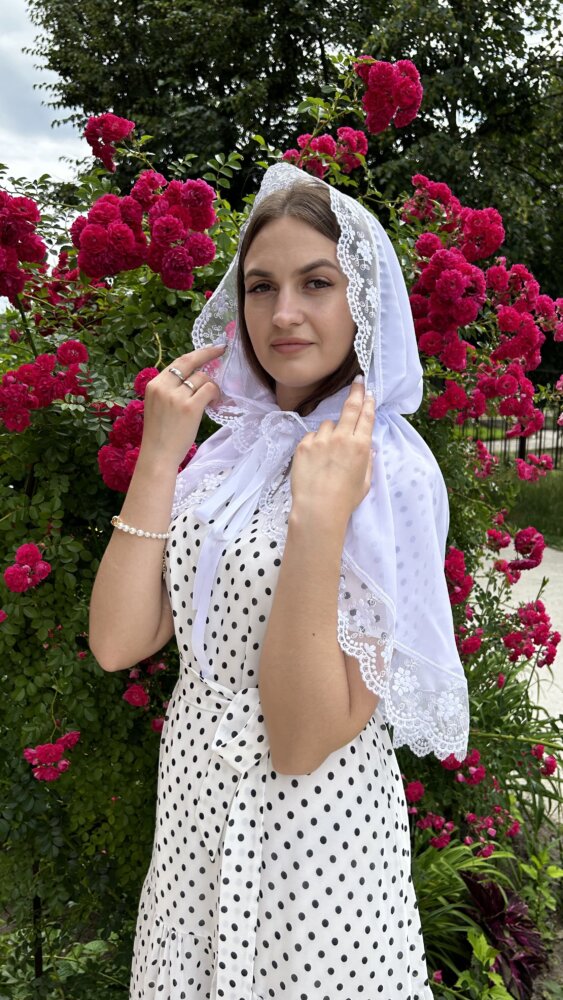 Білий палантин-капюшон для храму з шифону та турецького мережива