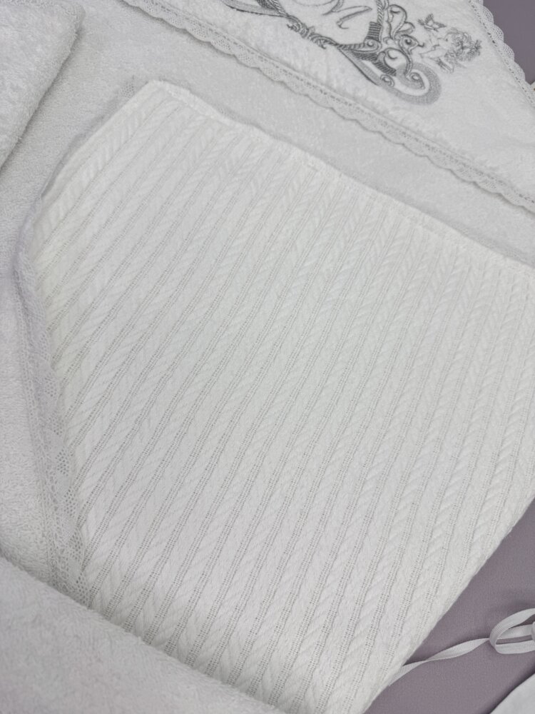 Утеплённая крыжма-плед «Silver Braid» из махры и трикотажа «косичка».