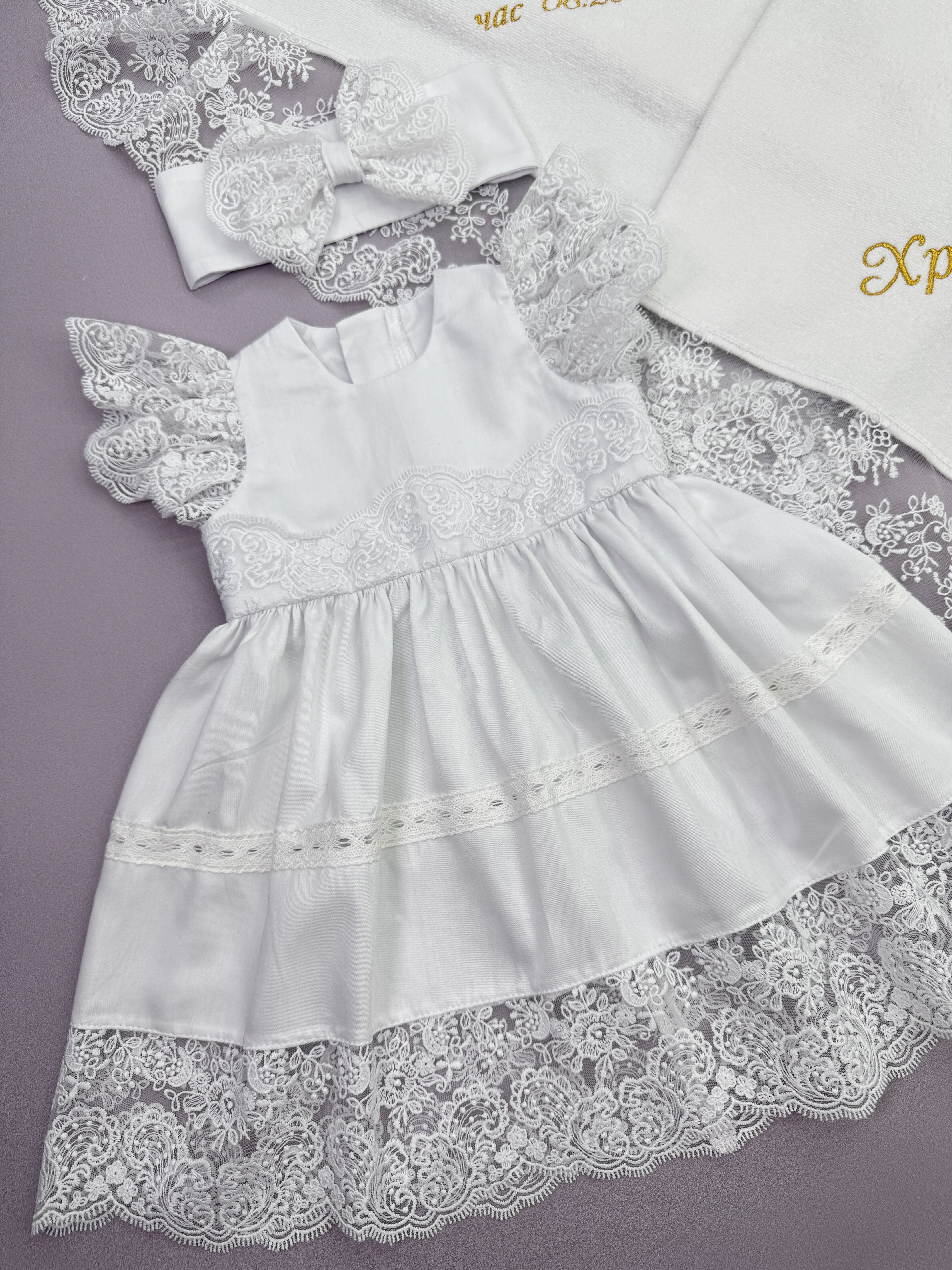 Крестильное платье «White Lace» из сатина и повязка с бантом