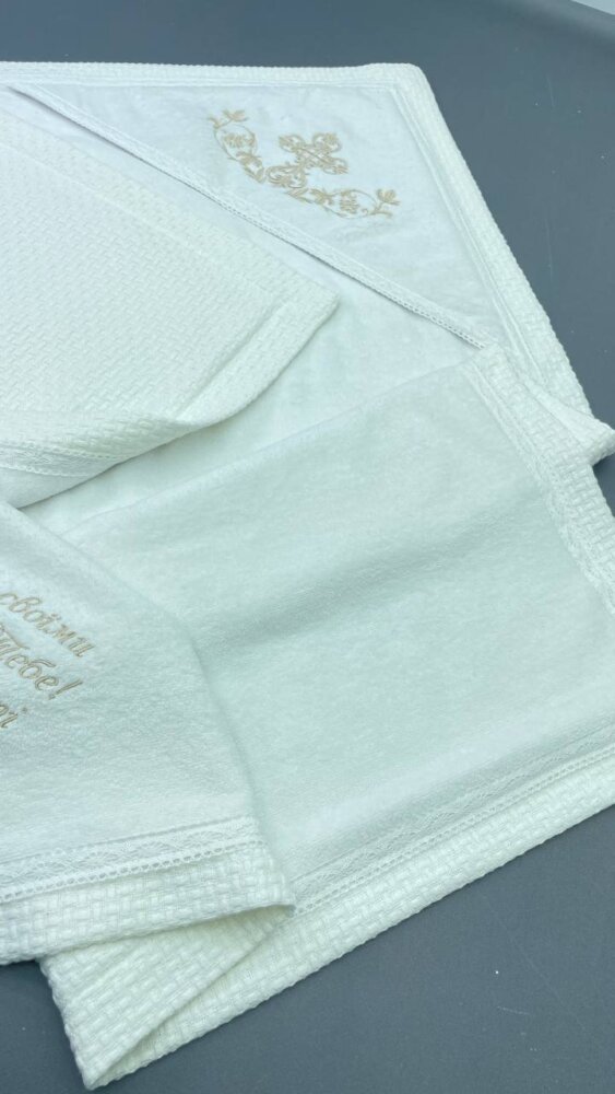 Утеплённая крыжма-плед «Soft Cotton»: белая махра, капитоний и хлопковое кружево.