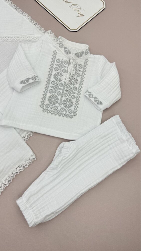 Хрестильний набір «Срібна Вишиванка»