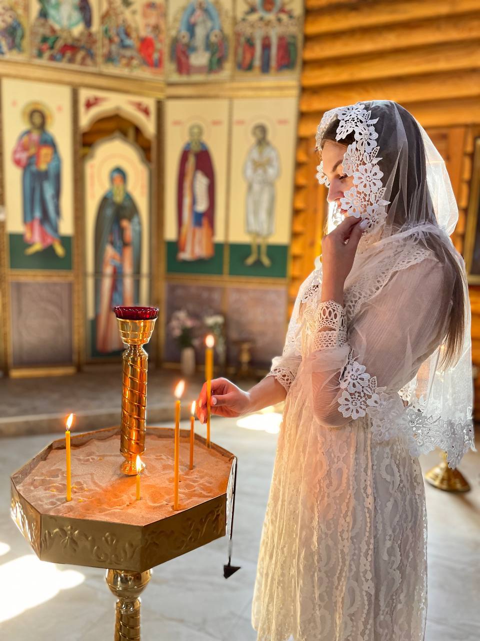 Ніжний палантин «White Orchid»: невагомий фатин та об’ємне квіткове мереживо