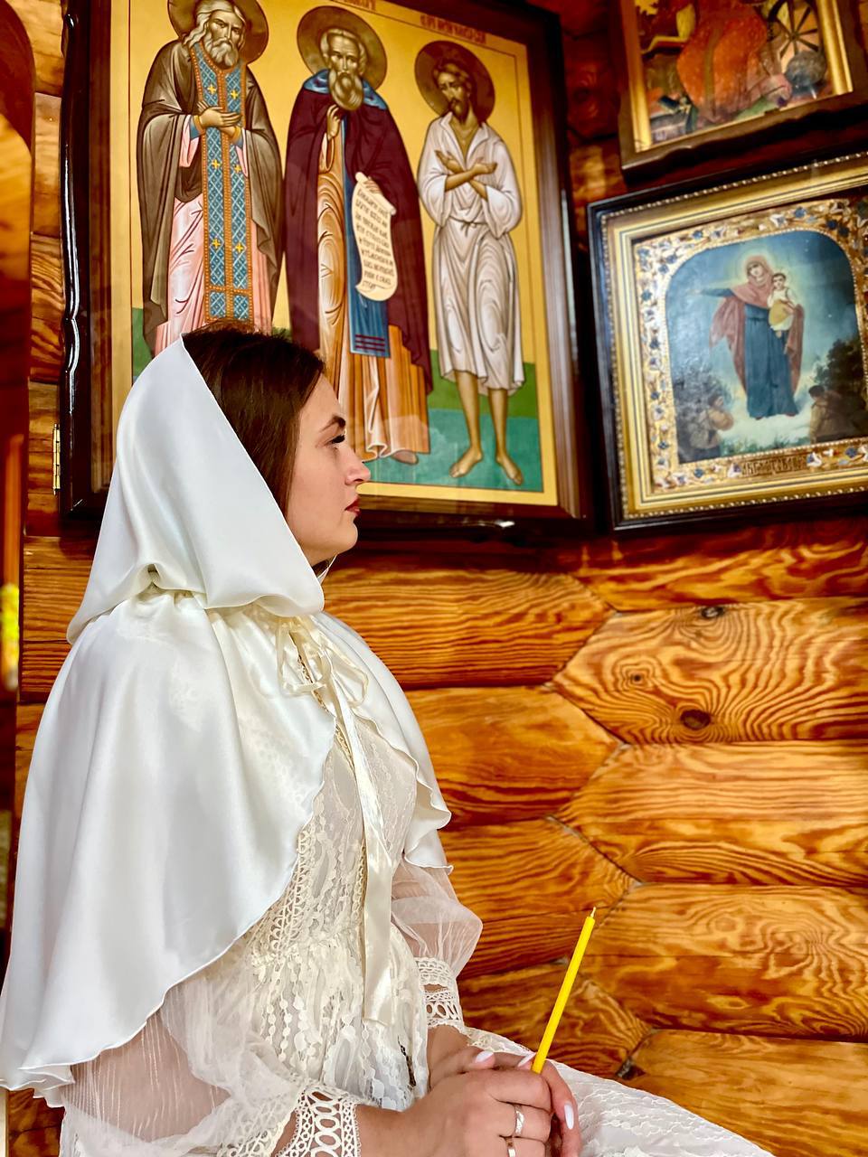 Елегантний палантин для храму «Світло Віри»: шовковий