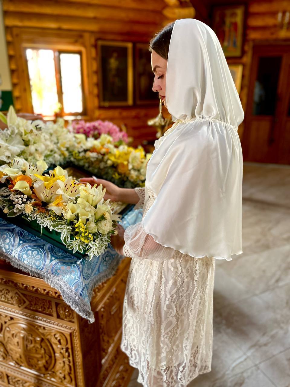 Елегантний палантин із шовку Армані «Silk Serenity»