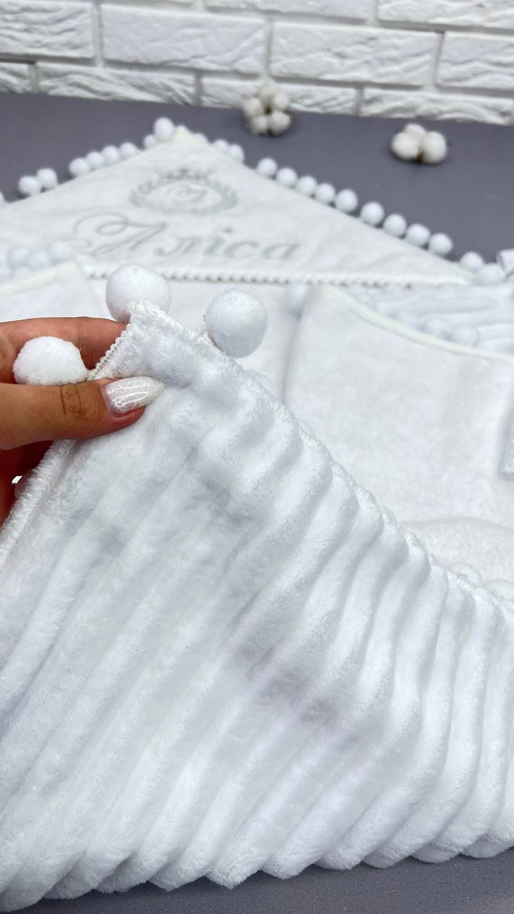 Набор для крещения девочки «Снежное Сияние» с одеждой