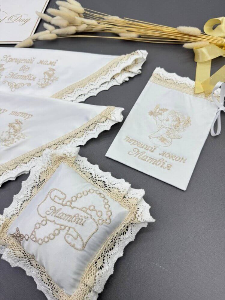 Роскошный набор «Кремовая Нежность»: именная подушечка и мешочек для локона